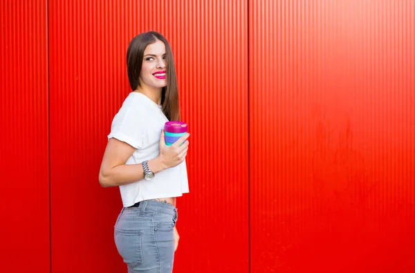 Donna con una tazza di caffè — Foto Stock