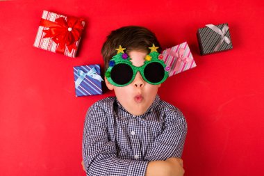 Yakışıklı Noel hediyesi ile