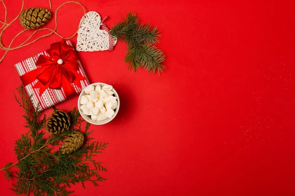 Presentes de Natal com uma decoração — Fotografia de Stock