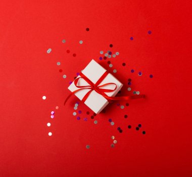 Bir kopya alanı bir parlak kırmızı zemin üzerine mevcut