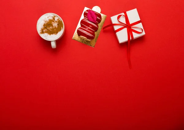 Present Deserts Bright Red Background Copy Space — Stock Photo, Image