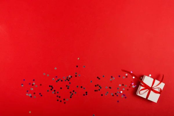 แสดงบนพ นหล แดงสดใสท าเนา — ภาพถ่ายสต็อก