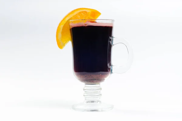 Glühwein mit Orangenanis und Zimt — Stockfoto