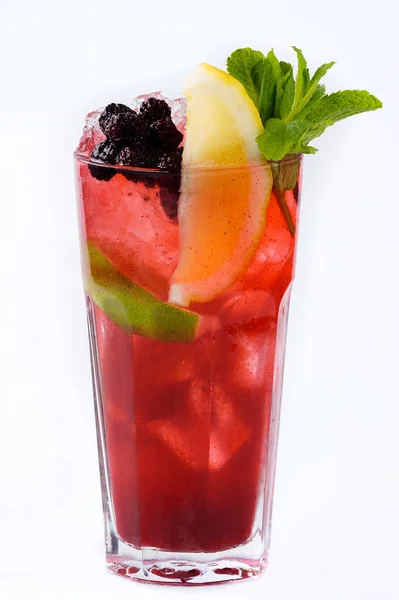 Cóctel de verano de frutas y cítricos — Foto de Stock