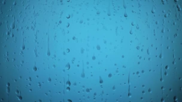 Sauberes Glas mit Regentropfen — Stockvideo