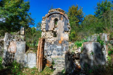 Aghveran St. Astvatsatsin kutsal annesi, Tanrı'nın kilise kalıntıları