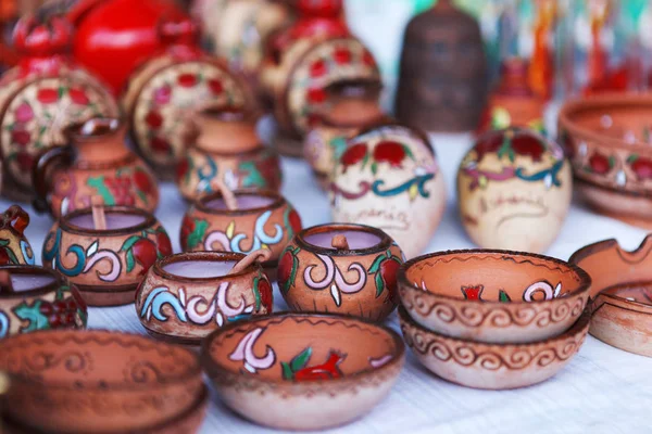 Ermenistan eski stil seramik kil Kupası piyasada Vernisazh