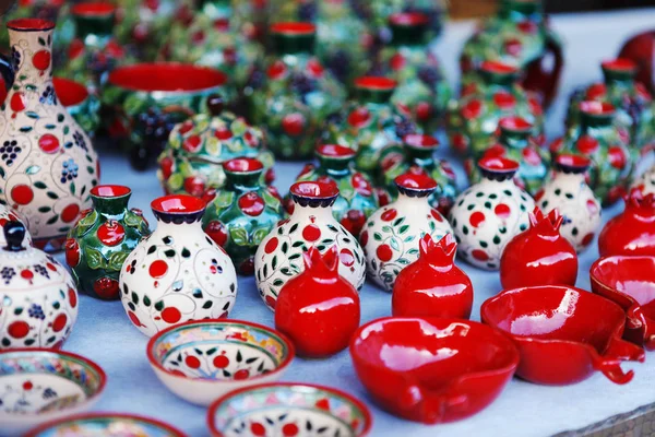 Ermenistan eski stil seramik kil Kupası nar şeklinde piyasada Vernisazh