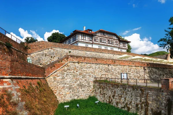 맨션 연구소 Kalemegdan 베오그라드 요새 또는 Beogradska Tvrdjava에 있는 기념물의 보호 — 스톡 사진