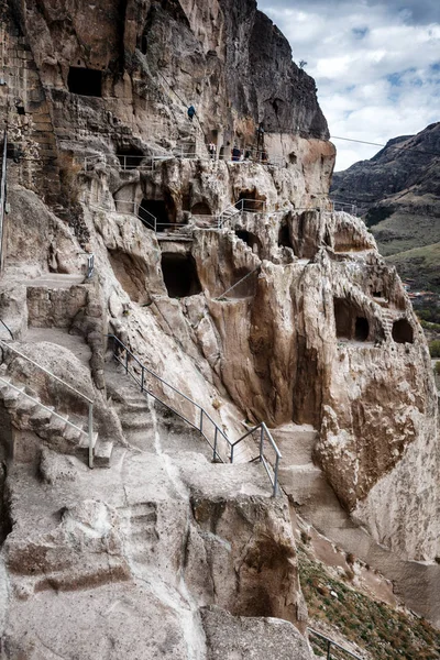 Staden cave city-klostret i Erusheti Mountain, Georgia — Stockfoto