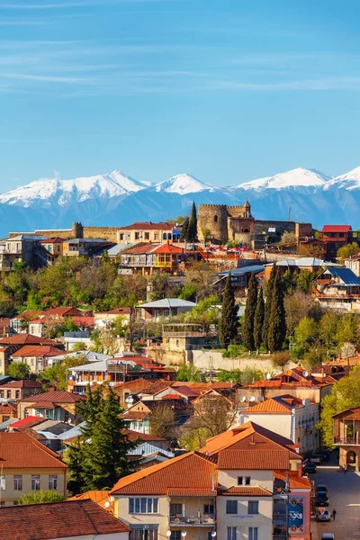 Görünümü Alazani vadisinde ve Signagi gün batımı