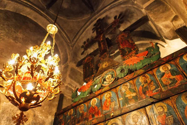 Borac, Serbien - 15. Juli 2016: Innenraum der Festung Borac und der orthodoxen Kirche des Hl. Erzengels Gavrilo — Stockfoto