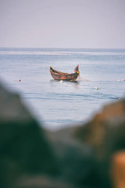 Varkala Indien Februar 2016 Fischer Der Traditionellen Hölzernen Kanuboot Auf — Stockfoto