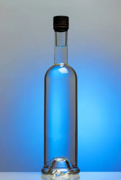 Garrafa de vodka — Fotografia de Stock