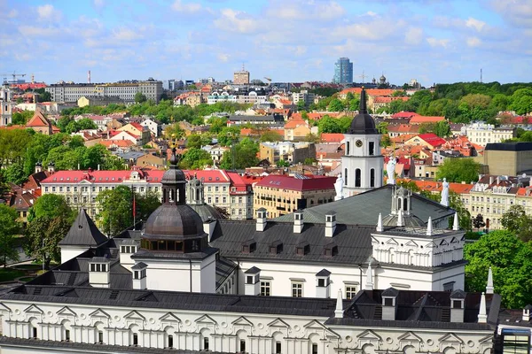 Vista dal castello di Gediminas alla vecchia Vilnius — Foto Stock