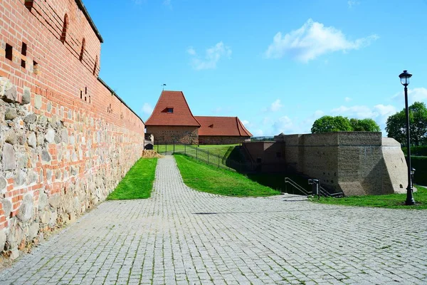 Vilnius muralha de defesa da cidade velha em 8 de maio de 2015 — Fotografia de Stock