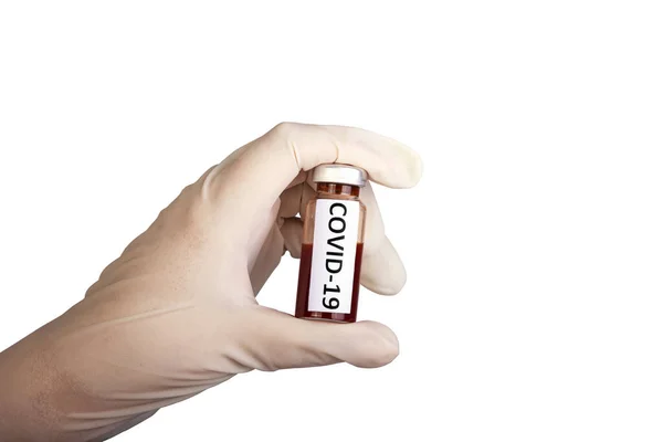 コロナウイルス Covid の白い手袋を手にしたサンプル血液検査 コロナウイルスCovid 19血液サンプル白地のサンプルバイオハザード保護 — ストック写真