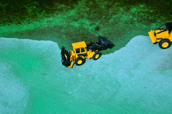 Ağustos 2017 Stapler yenileme üst altında ulaşır Han Nehri.