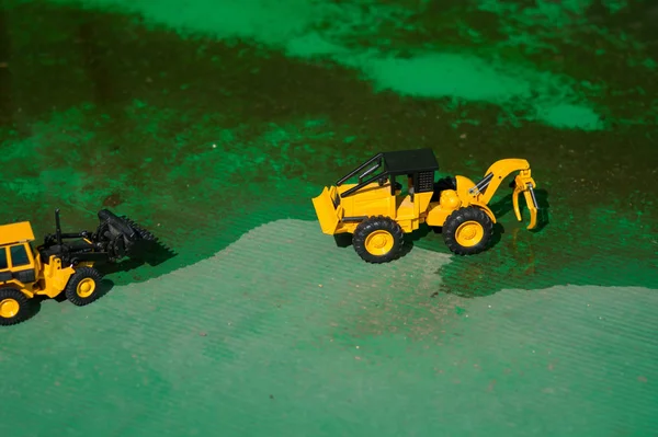 Yeşil bölge inşaat nehrin akıntıya karşı koymak iki Stapler.