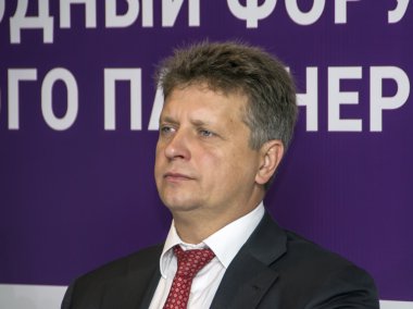 Erivan, Ermenistan - 14 Ekim 2016: Uluslararası Forum Avrasya ortaklık. Rusya Federasyonu Maksim Sokolov Ulaştırma Bakanı