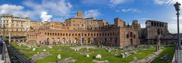 Panorama van Trajanus Forum, Rome, Lazio, Italië, groot formaat panorama — Stockfoto