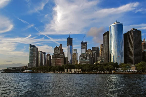 De skyline van de stad van New York City, Verenigde Staten van Lower Manhattan — Stockfoto