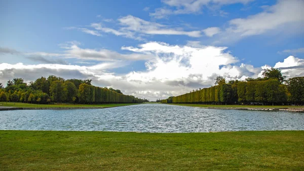 Chateau de Versailles Grand Canal Unesco tarafından dünya mirası listelenen Fransa Yvelines Parkı — Stok fotoğraf