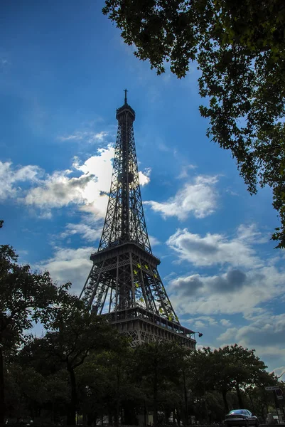 Eiffeltoren Groene Bomen Tour Eiffel Paris Frankrijk — Stockfoto