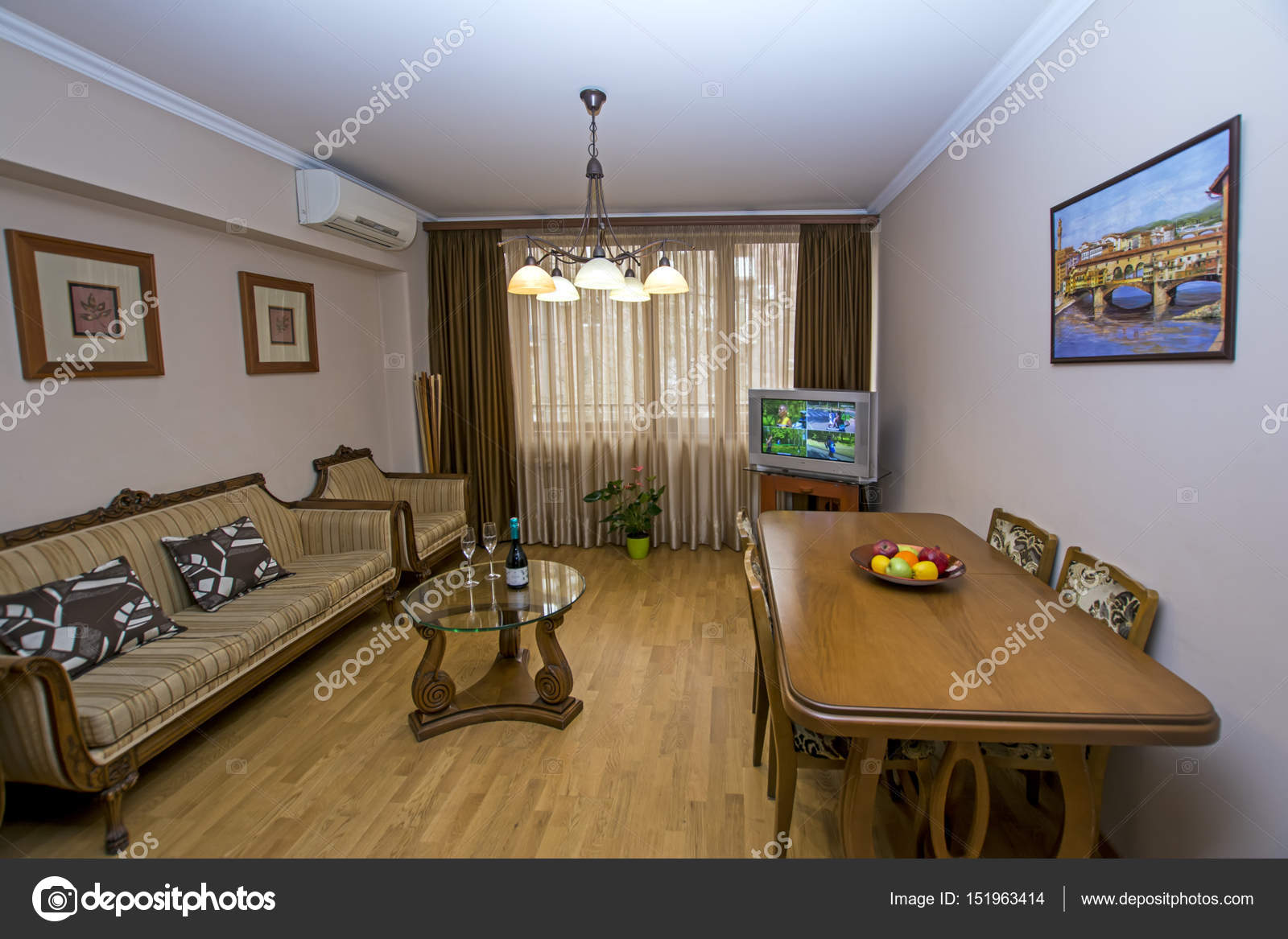 Yerevan armenia 9 aprile 2017 appartamento moderno for Foto arredamenti interni moderni