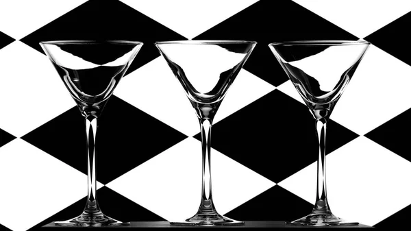 Három elegáns üres a sakk absztrakt háttér, fekete-fehér rajzaimban koktél szemüveg — Stock Fotó
