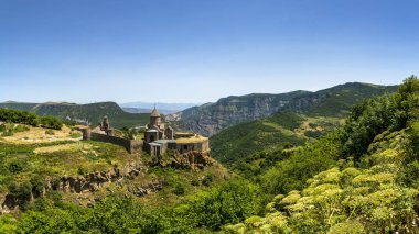büyük Bina Ortaçağ Tatev manastır, Ermenistan, IX yüzyılda hakkında Panoraması kilise st. Poghos ve Petros var. Manastır kaydedelim river canyon biri
