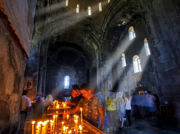 Syunik 省，亚美尼亚-2017 年 7 月 2 日： 内政的教堂的圣将 Pogo 和佩特罗斯在足以修道院 （9 世纪），刺穿了以阳光 — 图库照片