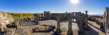 Zvartnots tapınağın benzersiz taş kalıntıları Panoraması 640th yıl. Reklam, Ararat dağı arka plan, Ermenistan üzerinde. Antik Mimarlık