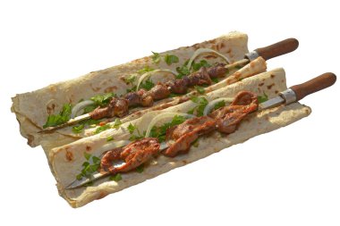 dilimlenmiş soğan ve maydanoz Ermeni lavaş (pita ekmeği) üzerinde beyaz arka plan üzerinde izole kalp ve iç Barbekü tavuk şiş üzerinde hizmet verdi