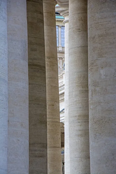 Szent Péter Bazilika Basilica San Pietro Töredéke Látható Hatalmas Oszlopok — Stock Fotó