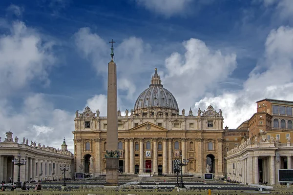 Saint Peter Basilica Peter Square Dramatic Sky Background Vatican Rome — Stock Photo, Image