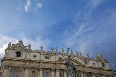 Saint Peter heykeli Saint Peter Bazilikası, Vatikan, Vatikan bir girişinde