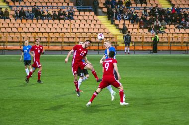 Yerevan (Vazgen Sarkisyan sonra Hanrapetakan Stadyumu), Ermenistan - 24 Mart 2018: futbol, Ermenistan (kırmızı) Rakip Estonya, 0 - 0, dostluk uluslararası maçları. Futbol gergin sahne