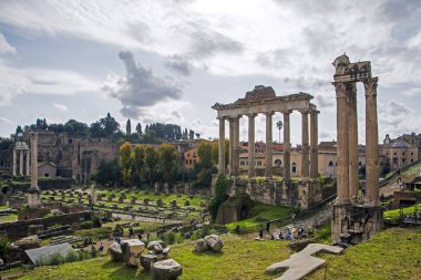 Rome, İtalya - 20 Kasım 2016: Roma Forumu (Foro Romano) Roma, İtalya. Roma Forumu, Avrupa'nın başlıca turistik biridir. Doğal kalıntıları Roma Forumu