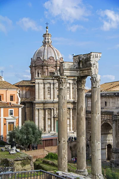 意大利 2016年11月20日 罗马论坛 在罗马 意大利 罗马论坛是欧洲主要的旅游景点之一 罗马论坛的风景遗址 — 图库照片