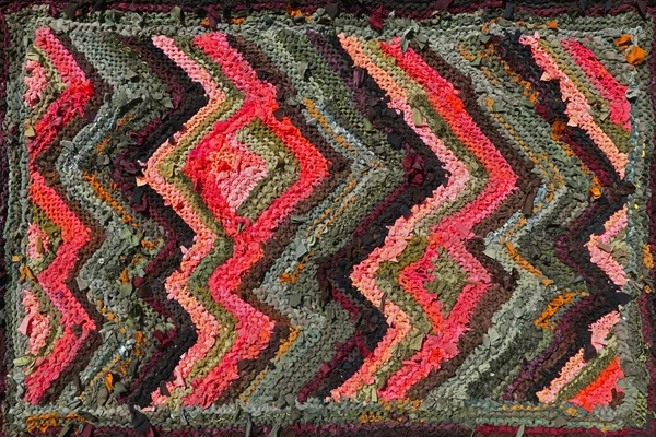 Handmade 양탄자 배경입니다 매크로입니다 재활용 빈티지 텍스처 리본과 넝마의 다채로운 — 스톡 사진