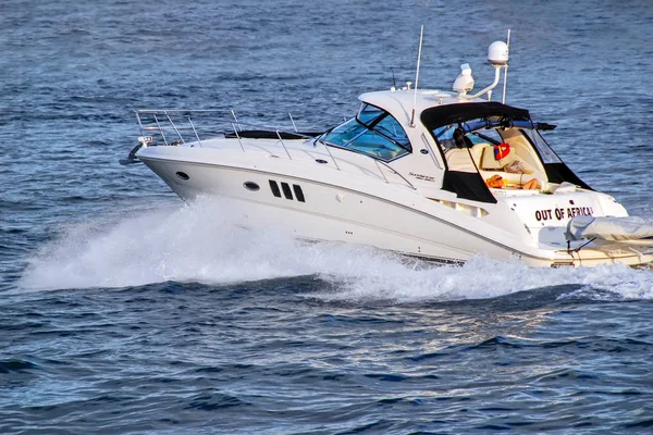 New York City Usa August 2012 Motor Yacht Full Speed — Stock Photo, Image