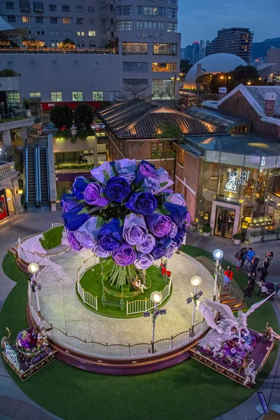 Hong Kong China Fevereiro 2014 Enorme Buquê Com Rosas Artificiais — Fotografia de Stock