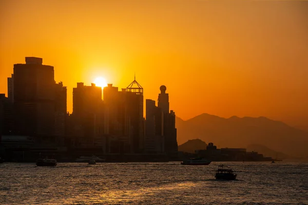 Hong Kong China Febrero 2014 Rascacielos Siluetas Victoria Harbour Contra — Foto de Stock