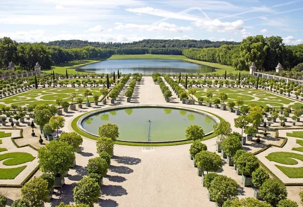 A Pálmaház, a vár-a Versailles-i nyár (Versailles-Franciaország) — Stock Fotó