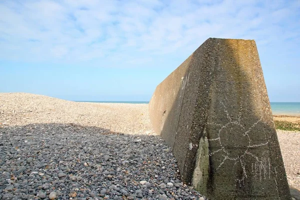 Un sole sul cemento. Spiaggia di Sainte Marguerite sur mer (Baia di Somme Francia ) — Foto Stock