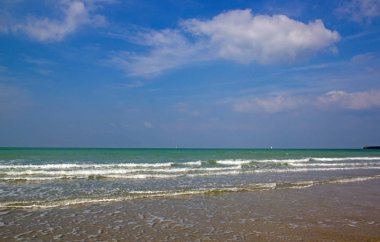 Dieppe, kumsal (Seine-Maritime Normandy France). Bir yaz gününde gelgit