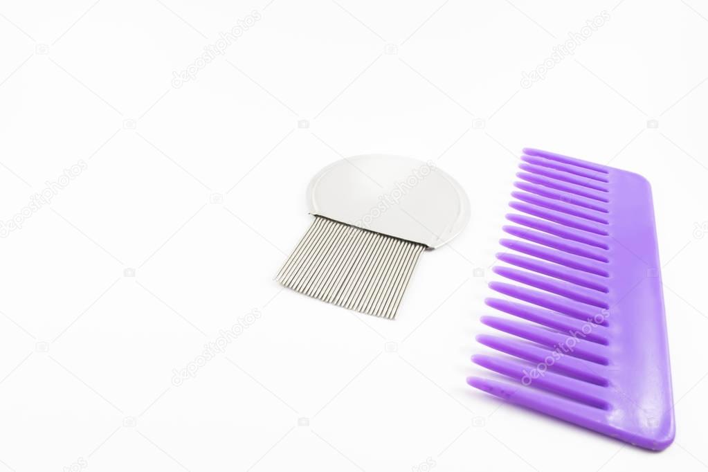 Fine comb and violet comb.