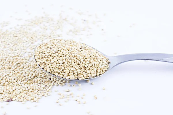 Lžíce s quinoa. — Stock fotografie