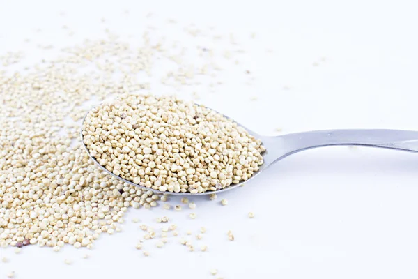 Quinoa kaşıkla.
